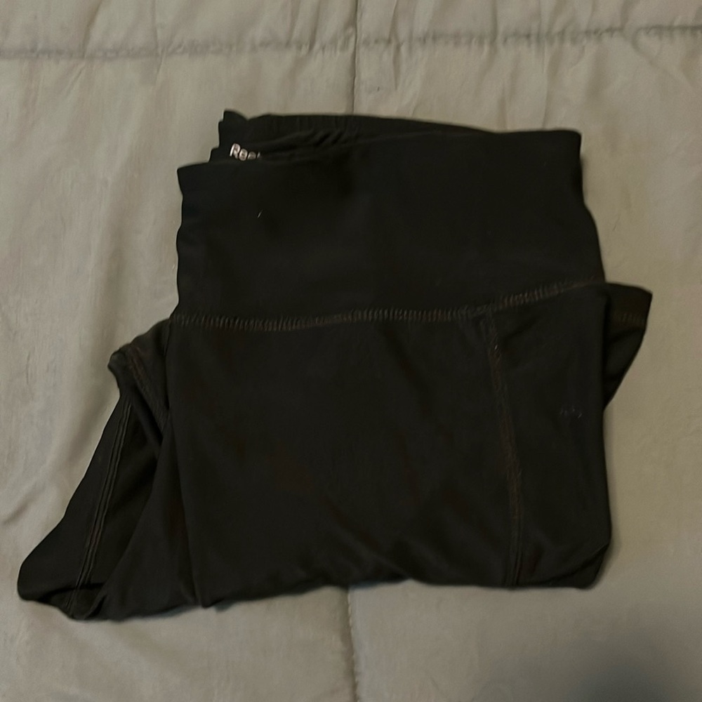Reebok Black Cropped Leggings Size Large